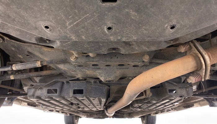 2012 Toyota Camry 2.5 AT, Petrol, Automatic, 1,50,439 km, Rear Underbody