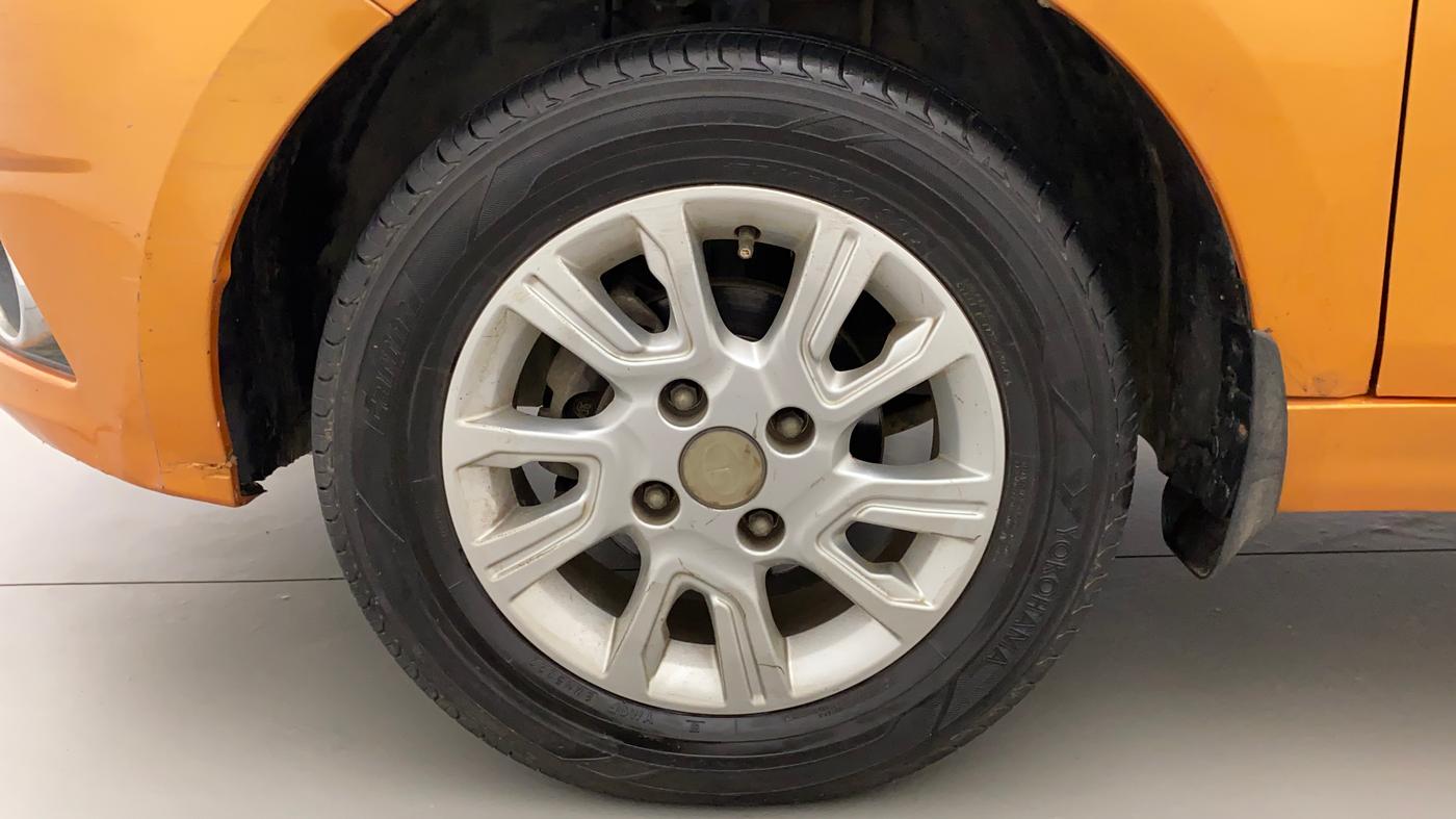 2017 Tata Tiago XZ PETROL, Petrol, Manual, 58,456 km, Left Front Wheel