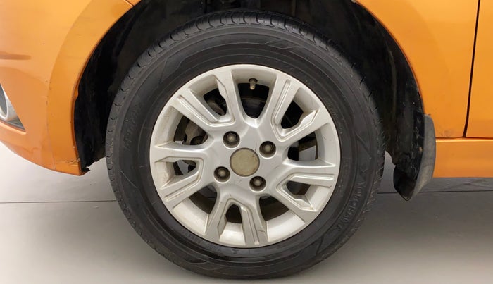 2017 Tata Tiago XZ PETROL, Petrol, Manual, 58,456 km, Left Front Wheel