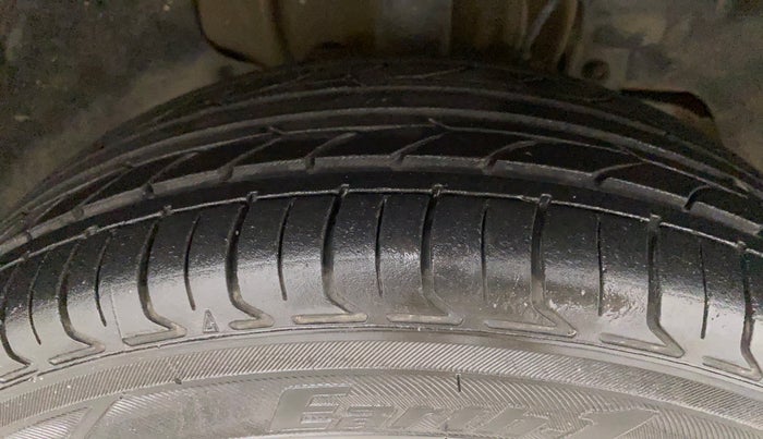2017 Tata Tiago XZ PETROL, Petrol, Manual, 58,456 km, Right Front Tyre Tread