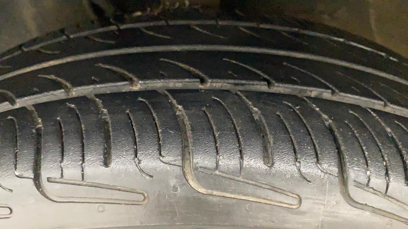 2019 Maruti New Wagon-R VXI (O) 1.0, Petrol, Manual, 74,047 km, Left Front Tyre Tread