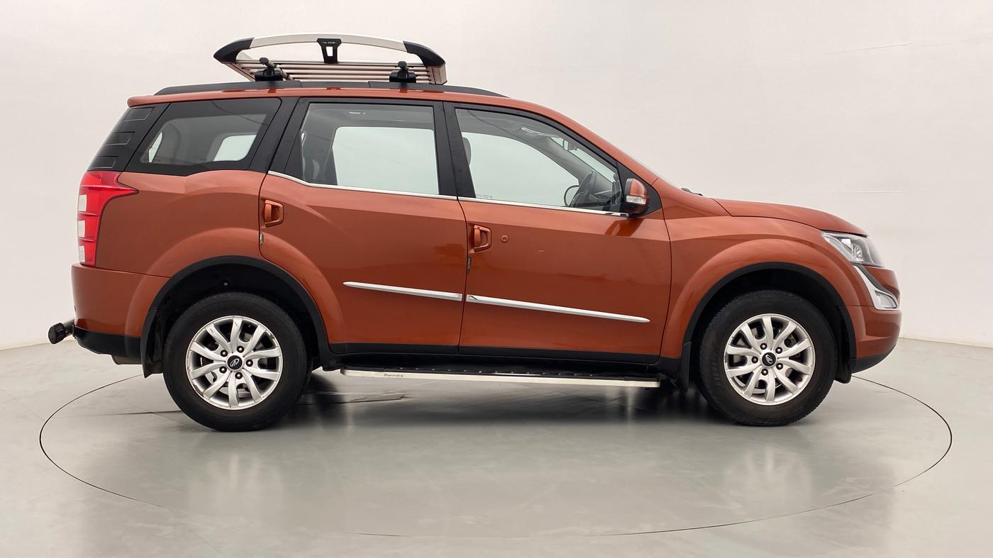2017 Mahindra XUV500 W10, Diesel, Manual, 50,079 km, Right Side View