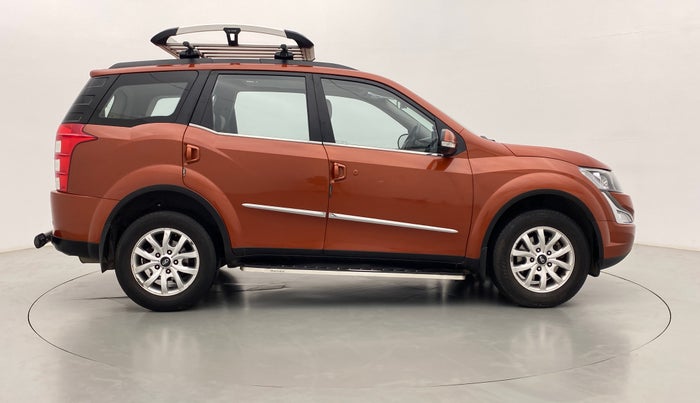 2017 Mahindra XUV500 W10, Diesel, Manual, 50,079 km, Right Side View