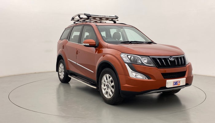 2017 Mahindra XUV500 W10, Diesel, Manual, 50,079 km, Right Front Diagonal