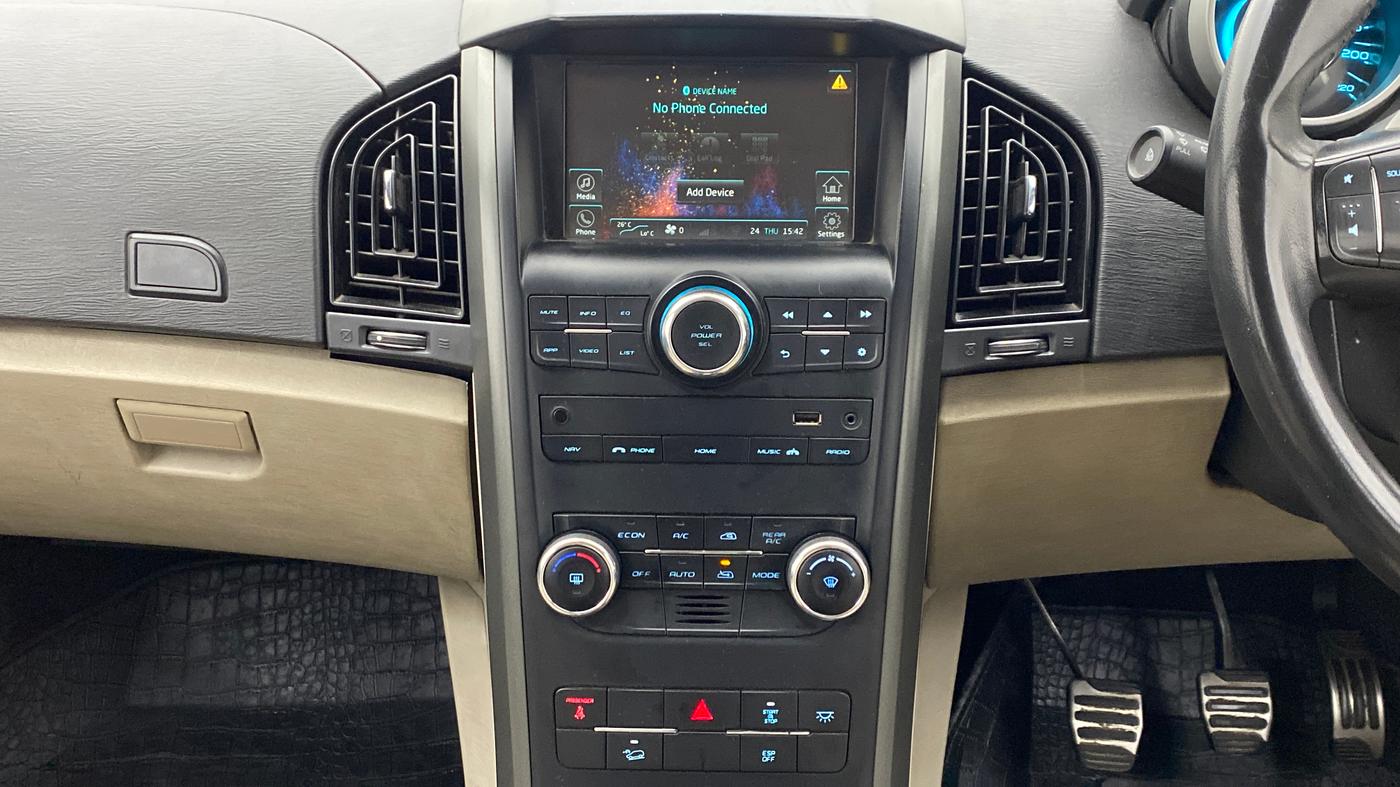 2017 Mahindra XUV500 W10, Diesel, Manual, 50,079 km, Air Conditioner