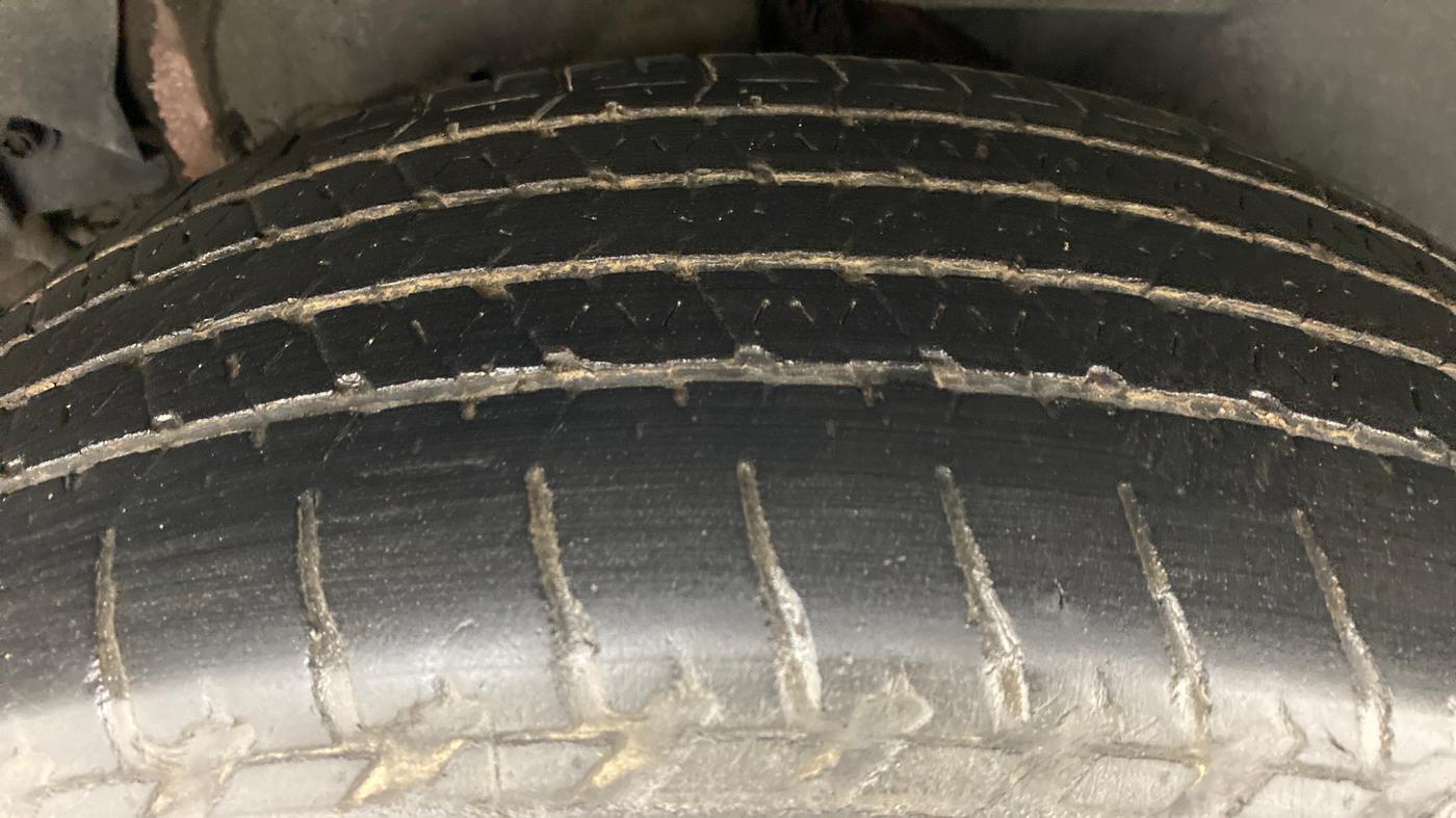 2017 Mahindra XUV500 W10, Diesel, Manual, 50,079 km, Right Rear Tyre Tread