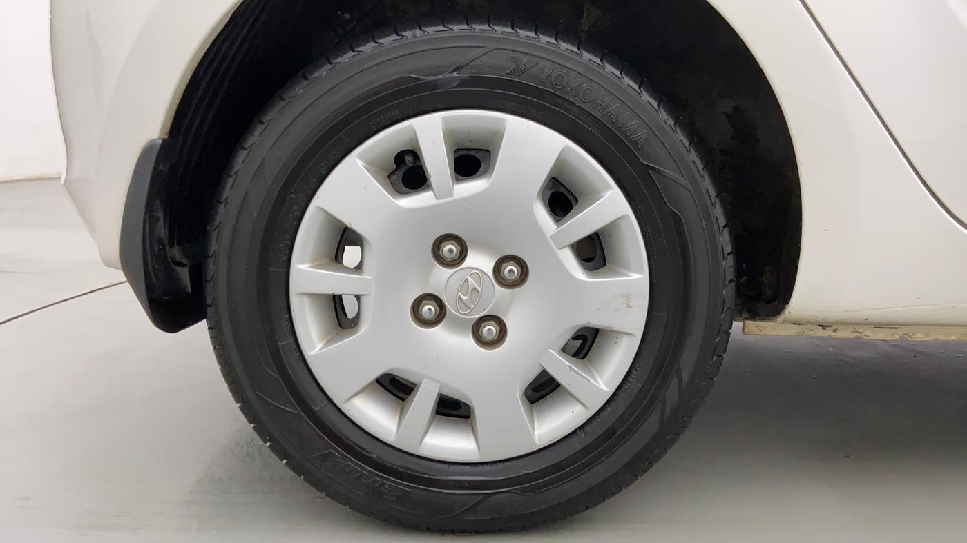 2012 Hyundai i20 MAGNA O 1.2, Petrol, Manual, 30,201 km, Right Rear Wheel