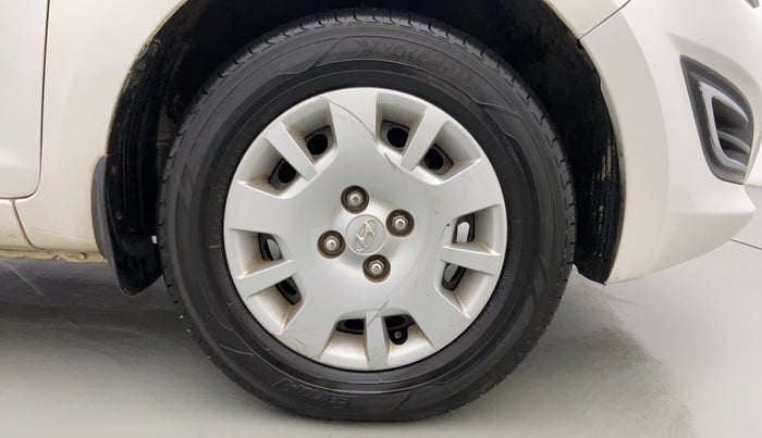 2012 Hyundai i20 MAGNA O 1.2, Petrol, Manual, 30,201 km, Right Front Wheel