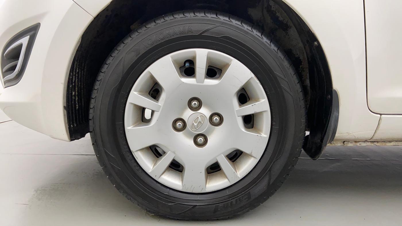 2012 Hyundai i20 MAGNA O 1.2, Petrol, Manual, 30,201 km, Left Front Wheel