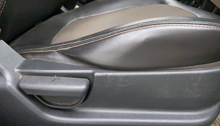 2012 Hyundai i20 MAGNA O 1.2, Petrol, Manual, 30,201 km, Driver Side Adjustment Panel