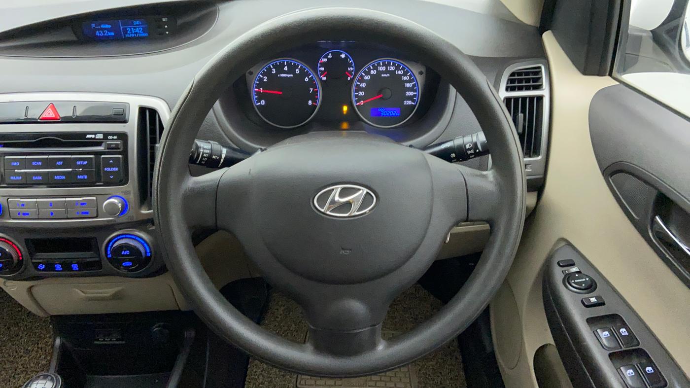 2012 Hyundai i20 MAGNA O 1.2, Petrol, Manual, 30,201 km, Steering Wheel Close Up