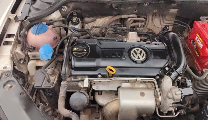 2014 Volkswagen Jetta COMFORTLINE TSI, Petrol, Manual, 1,11,587 km, Engine View - Right