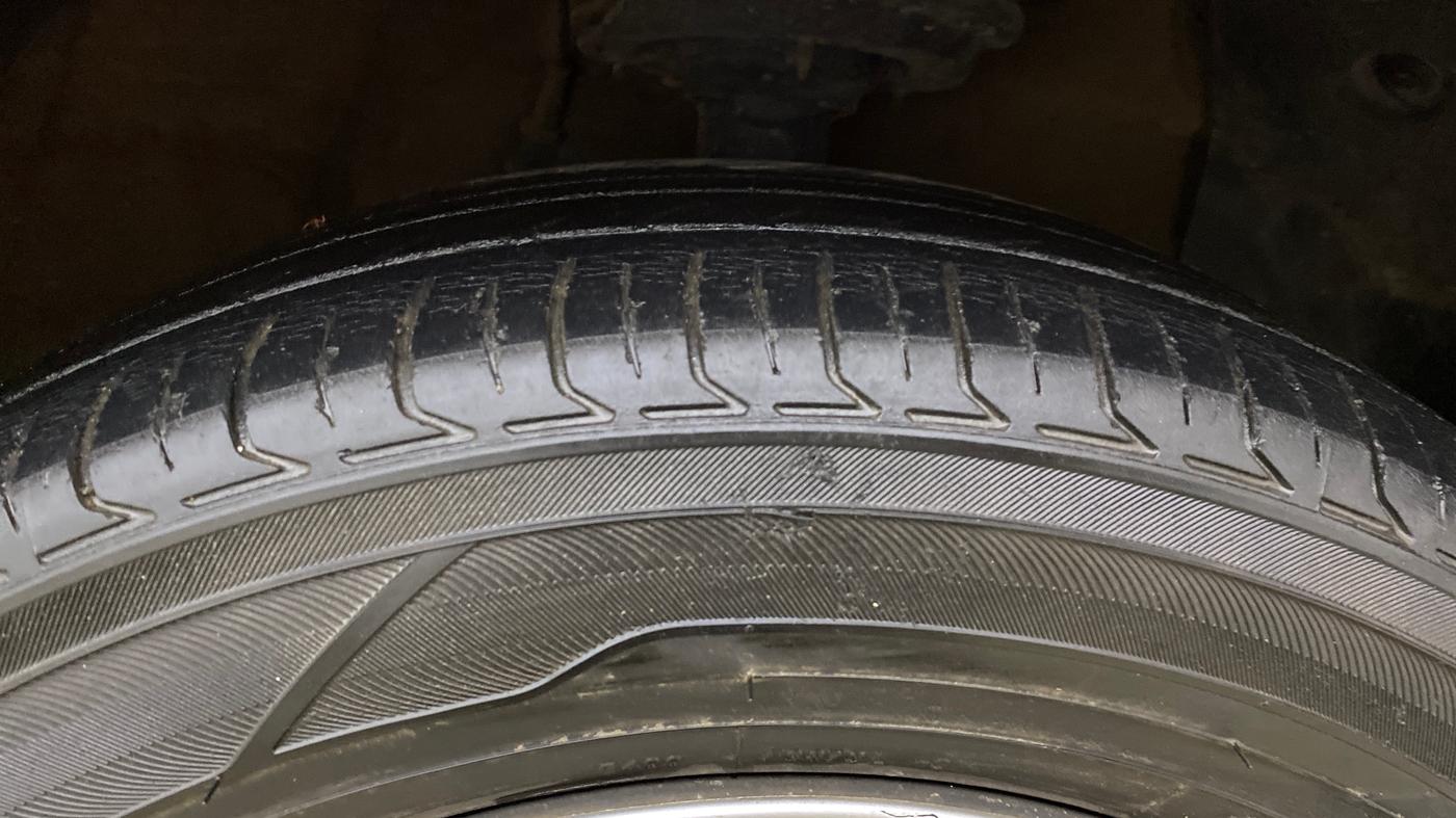 2015 Hyundai Xcent S 1.2, Petrol, Manual, 45,959 km, Right Front Tyre Tread