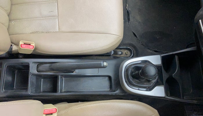 2016 Honda Jazz 1.2L I-VTEC V, Petrol, Manual, 1,05,957 km, Gear Lever