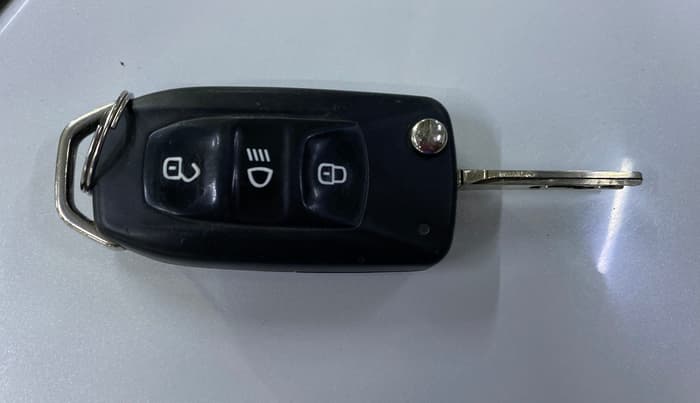 2019 Tata Tiago XZ PLUS PETROL, Petrol, Manual, 49,546 km, Key Close Up