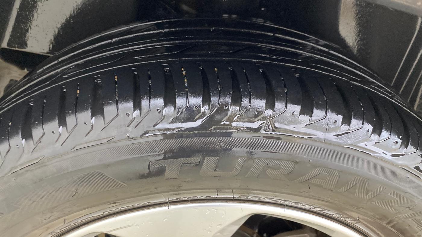 2018 Jeep Compass LIMITED 1.4 PETROL AT, Petrol, Automatic, 76,797 km, Right Rear Tyre Tread