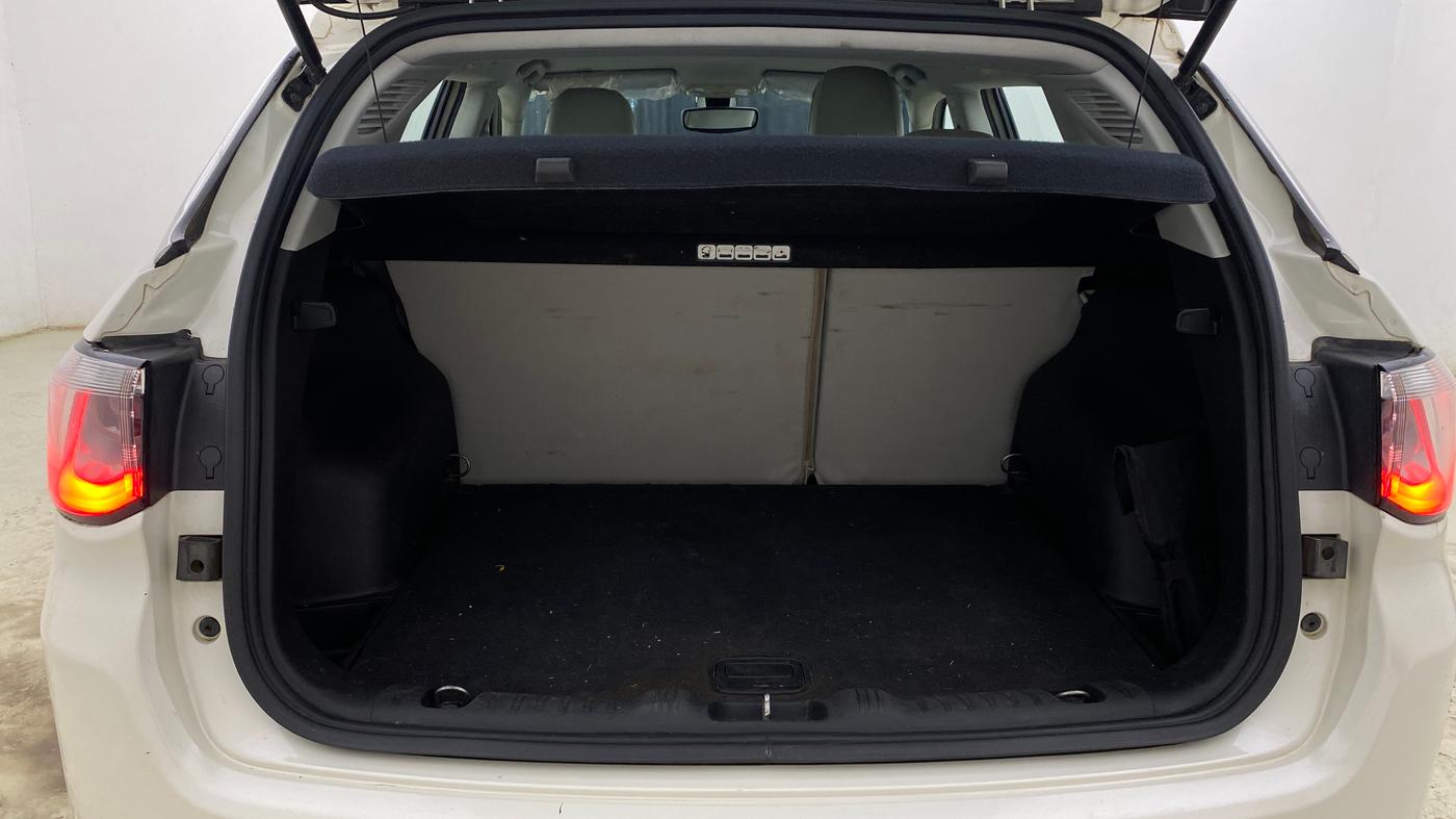 2018 Jeep Compass LIMITED 1.4 PETROL AT, Petrol, Automatic, 76,797 km, Boot Inside