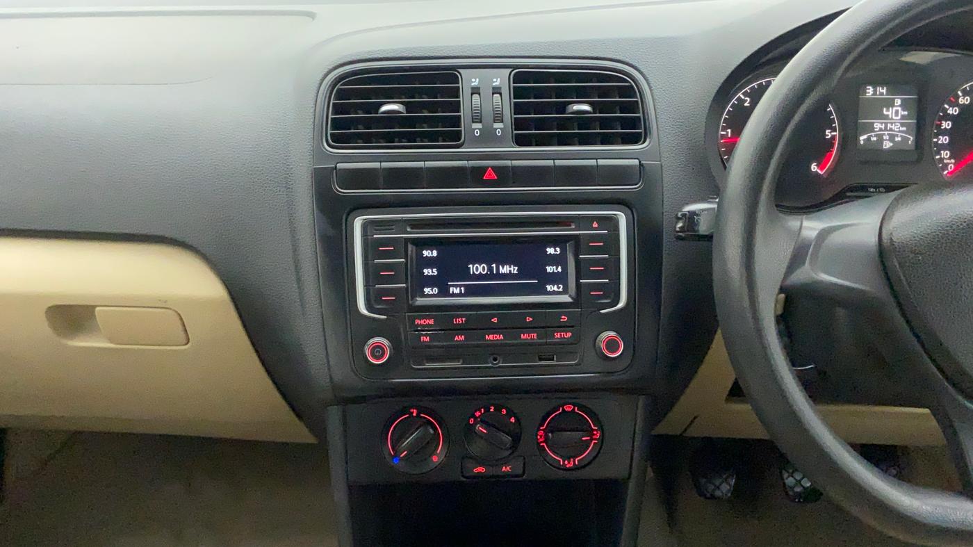 2016 Volkswagen Ameo COMFORTLINE 1.5, Diesel, Manual, 94,132 km, Air Conditioner
