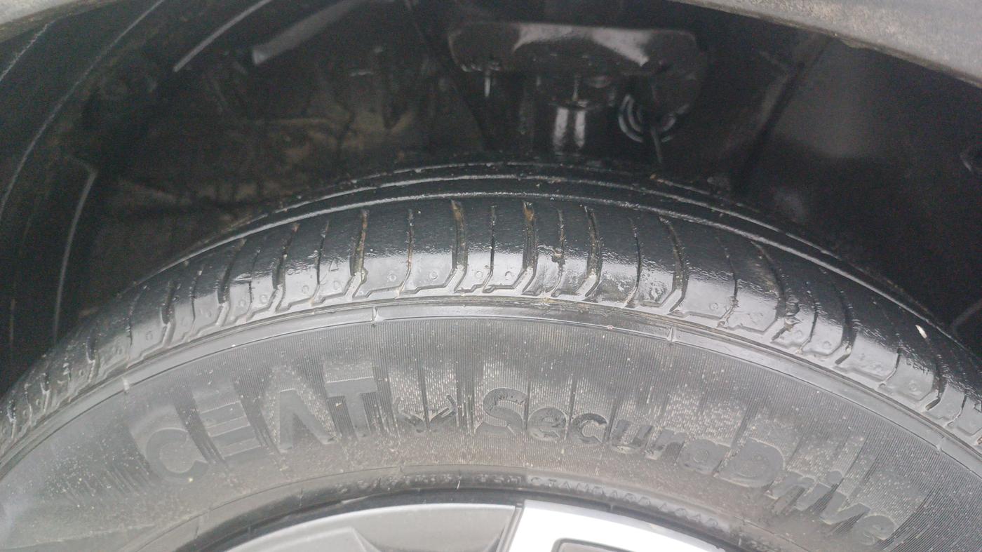 2024 Hyundai VENUE S (O) 1.0 Turbo Petrol DCT, Petrol, Automatic, 21,289 km, Right Front Tyre Tread