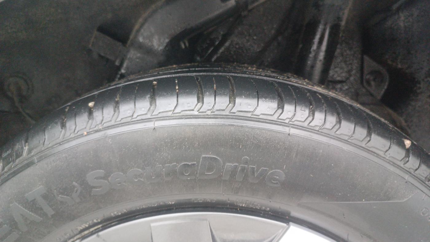 2024 Hyundai VENUE S (O) 1.0 Turbo Petrol DCT, Petrol, Automatic, 21,289 km, Left Rear Tyre Tread