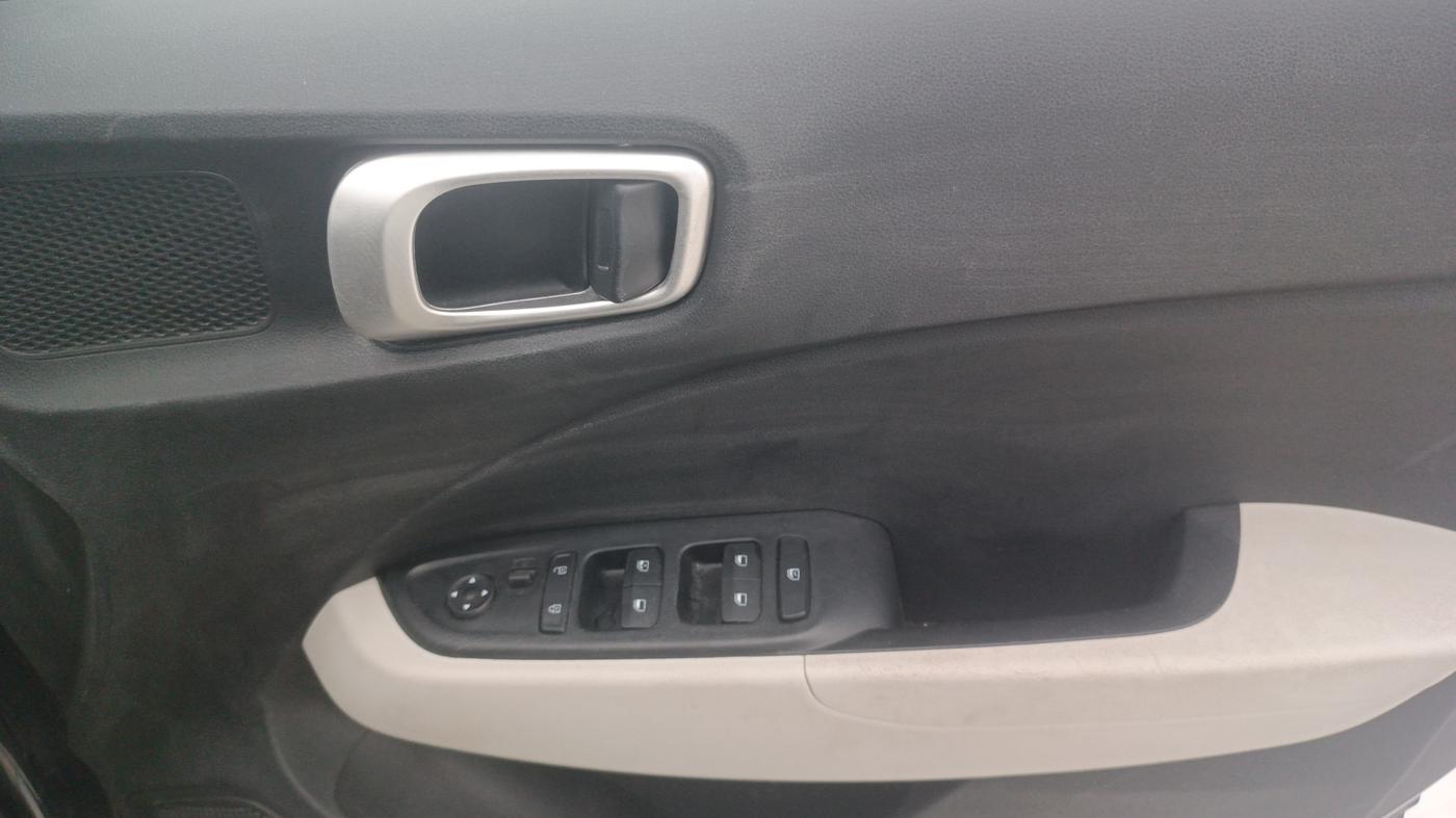2024 Hyundai VENUE S (O) 1.0 Turbo Petrol DCT, Petrol, Automatic, 21,289 km, Driver Side Door Panels Control