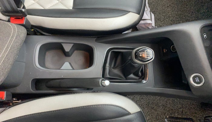 2023 Nissan MAGNITE XV TURBO KURO EDITION, Petrol, Manual, 66,044 km, Gear Lever