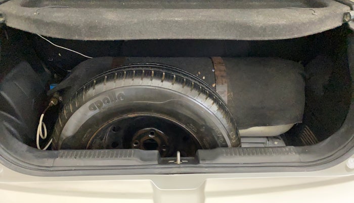 2018 Maruti Swift VXI, CNG, Manual, 45,340 km, Boot Inside