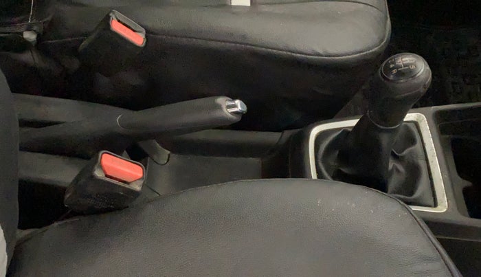 2018 Maruti Swift VXI, CNG, Manual, 45,340 km, Gear Lever