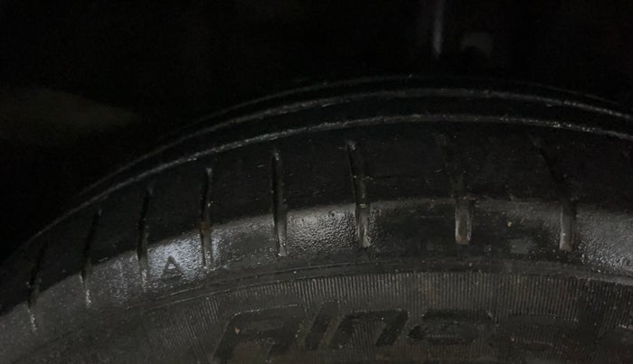 2022 Toyota Glanza G, Petrol, Manual, 40,969 km, Right Front Tyre Tread