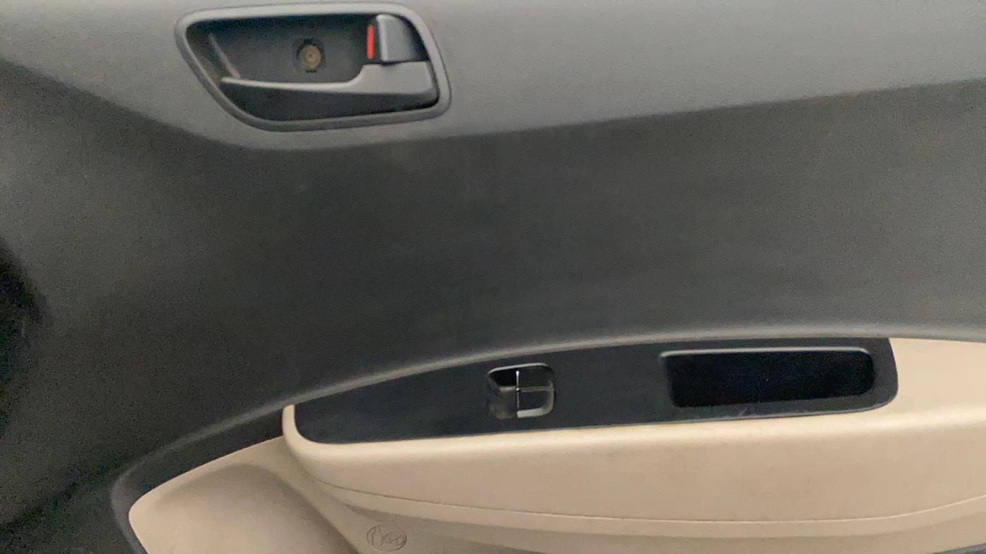 2021 Hyundai XCENT PRIME 	T+ CNG, CNG, Manual, 65,561 km, Driver Side Door Panels Control
