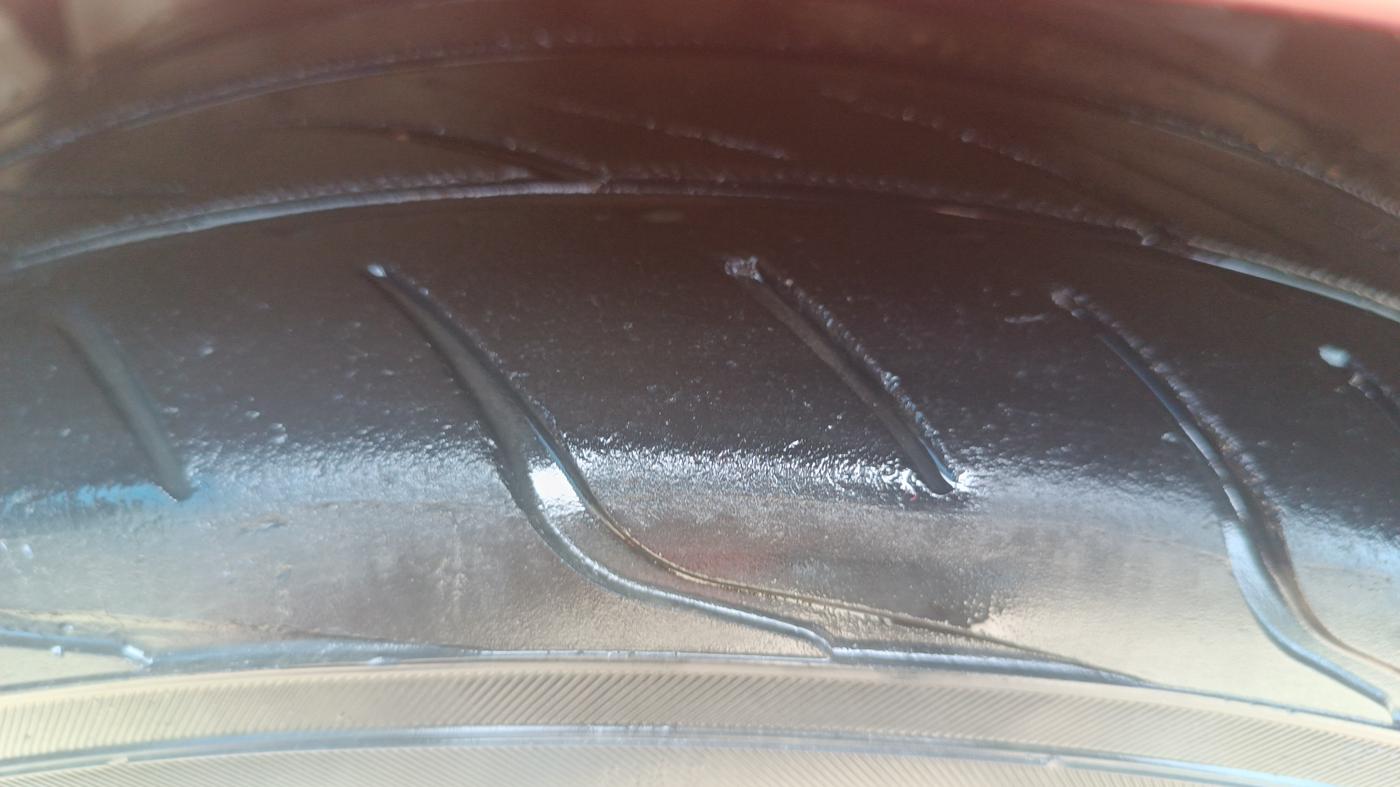 2018 Ford New Figo TITANIUM 1.2 PETROL MT, Petrol, Manual, 72,271 km, Left Front Tyre Tread
