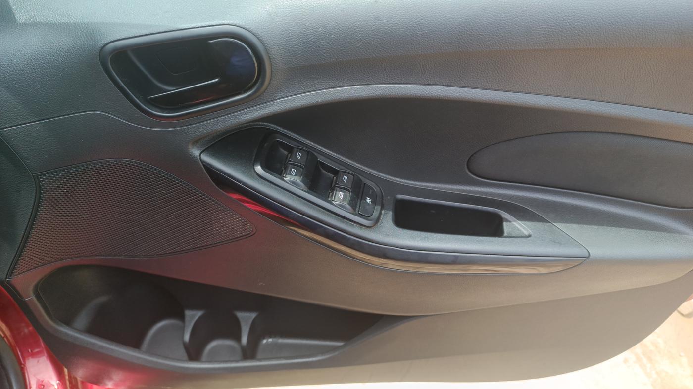 2018 Ford New Figo TITANIUM 1.2 PETROL MT, Petrol, Manual, 72,271 km, Driver Side Door Panels Control