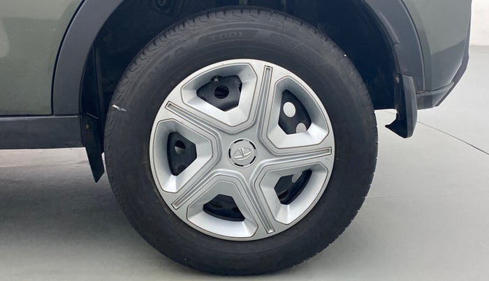 2021 Tata NEXON XMA 1.5, Diesel, Automatic, 36,641 km, Left Rear Wheel