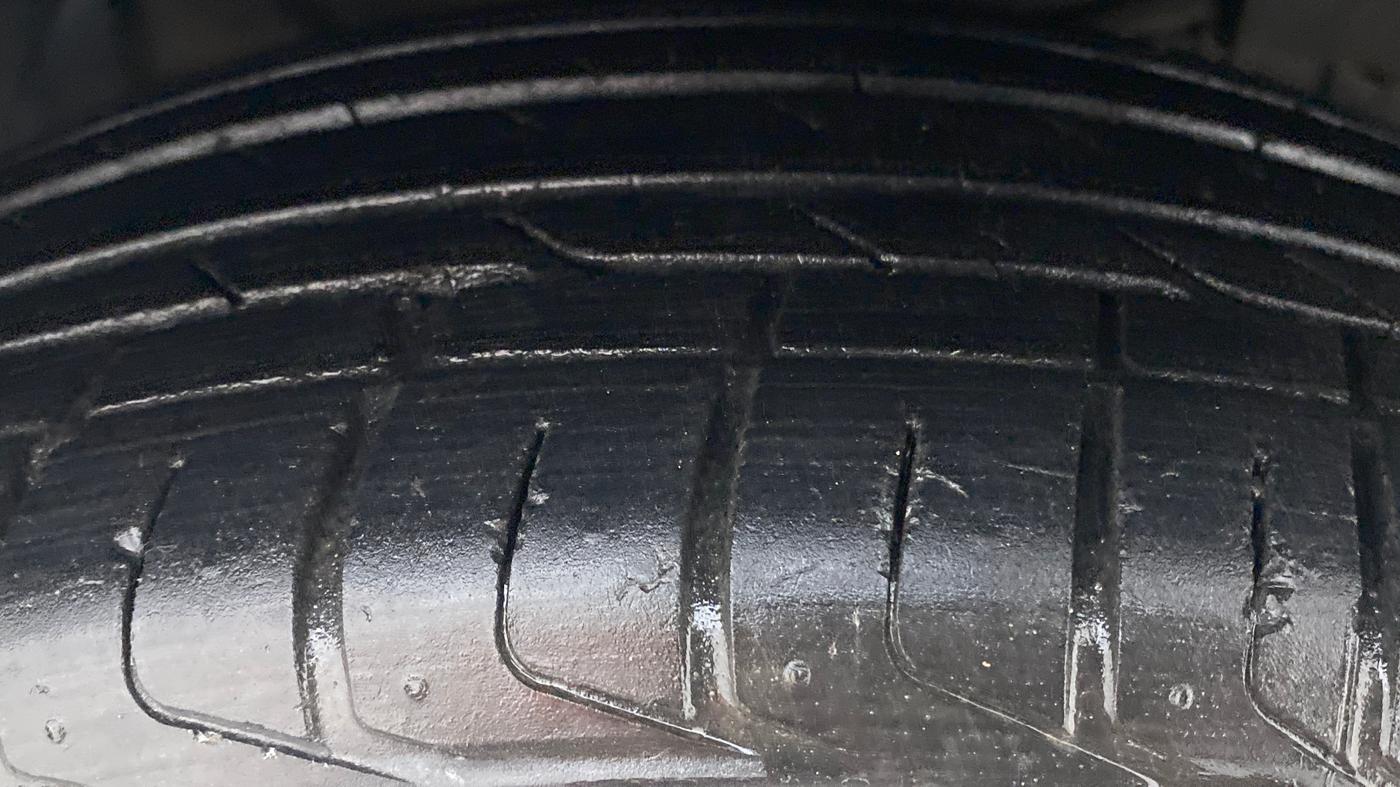 2021 Tata NEXON XMA 1.5, Diesel, Automatic, 36,641 km, Right Front Tyre Tread