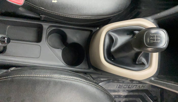 2017 Hyundai Grand i10 MAGNA 1.2 KAPPA VTVT, Petrol, Manual, 68,807 km, Gear Lever