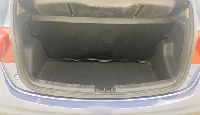 2017 Hyundai Grand i10 MAGNA 1.2 KAPPA VTVT, Petrol, Manual, 68,807 km, Boot Inside