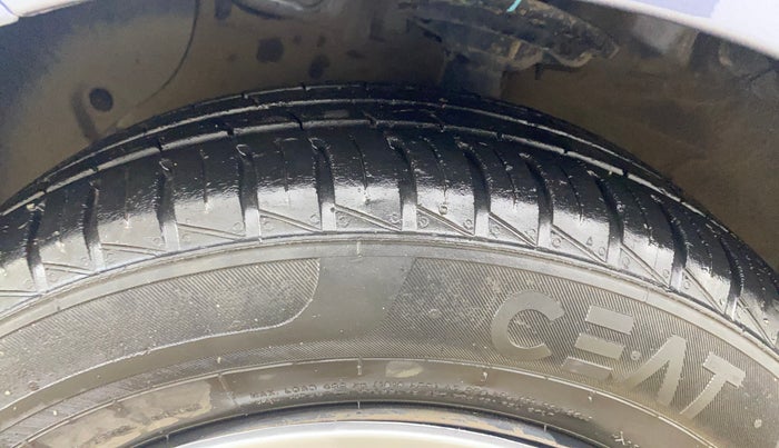 2017 Hyundai Grand i10 MAGNA 1.2 KAPPA VTVT, Petrol, Manual, 68,807 km, Left Front Tyre Tread