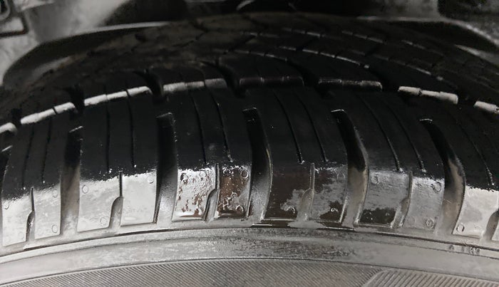 2018 Tata Hexa Varicor 400 XTA, Diesel, Automatic, 65,544 km, Left Rear Tyre Tread