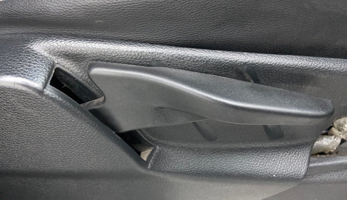 2018 Tata Hexa Varicor 400 XTA, Diesel, Automatic, 65,544 km, Driver Side Adjustment Panel