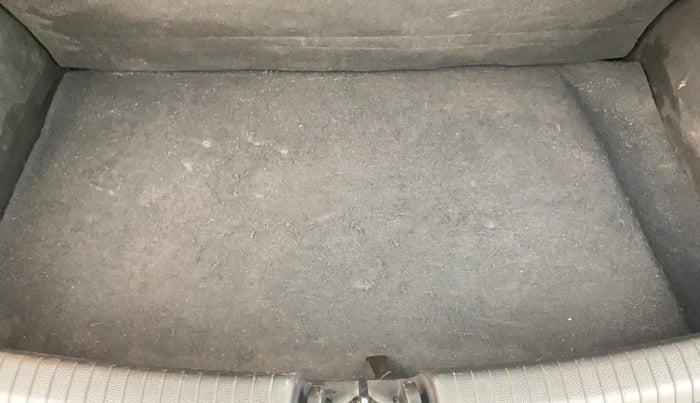 2013 Hyundai Grand i10 SPORTZ 1.1 CRDI, Diesel, Manual, 78,515 km, Boot Inside