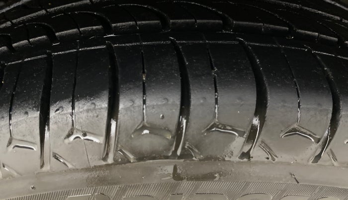 2013 Hyundai Grand i10 SPORTZ 1.1 CRDI, Diesel, Manual, 78,515 km, Right Rear Tyre Tread