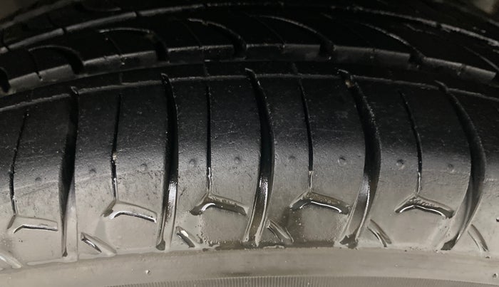 2013 Hyundai Grand i10 SPORTZ 1.1 CRDI, Diesel, Manual, 78,515 km, Left Rear Tyre Tread