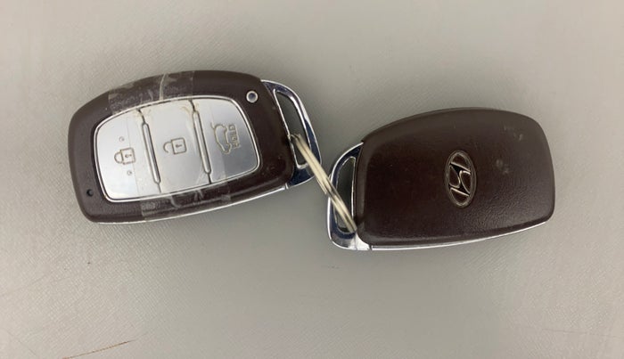 2017 Hyundai Creta SX PLUS 1.6 PETROL, Petrol, Manual, 72,022 km, Key Close Up