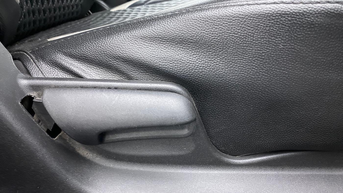 2017 Maruti Swift VXI, Petrol, Manual, 52,572 km, Driver Side Adjustment Panel