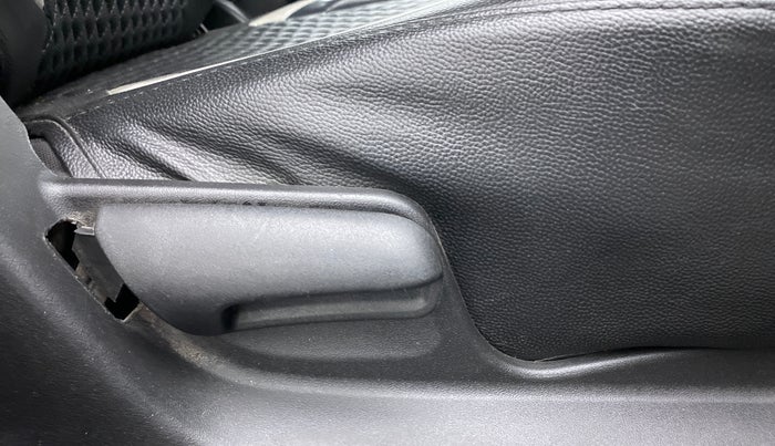 2017 Maruti Swift VXI, Petrol, Manual, 52,572 km, Driver Side Adjustment Panel