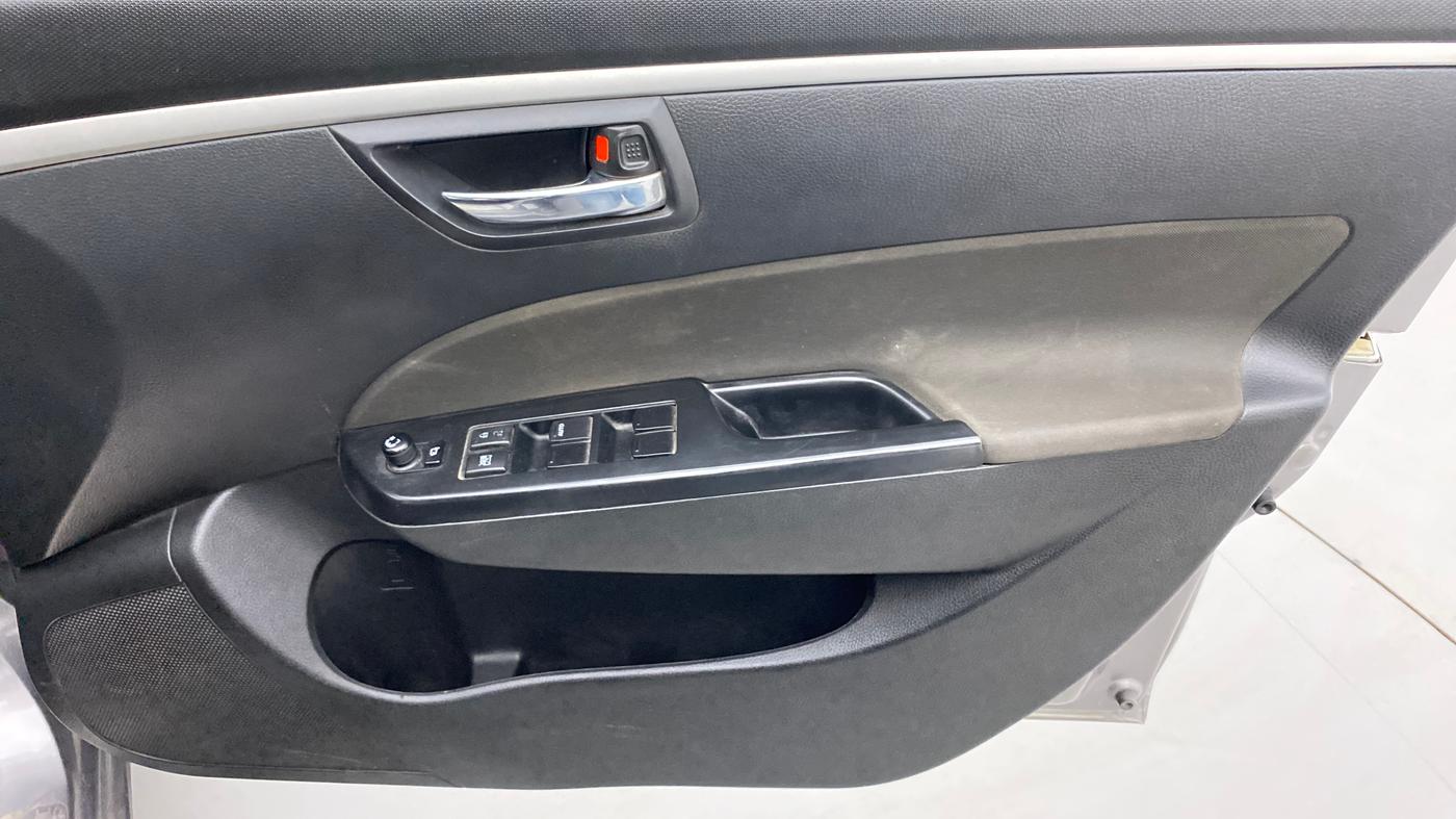 2017 Maruti Swift VXI, Petrol, Manual, 52,572 km, Driver Side Door Panels Control