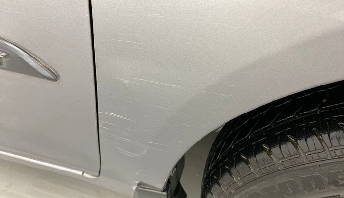 2017 Maruti Swift VXI, Petrol, Manual, 52,572 km, Right fender - Minor scratches
