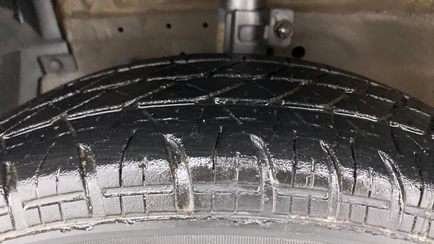 2017 Maruti Swift VXI, Petrol, Manual, 52,572 km, Left Front Tyre Tread