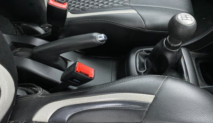 2017 Maruti Swift VXI, Petrol, Manual, 52,572 km, Gear Lever