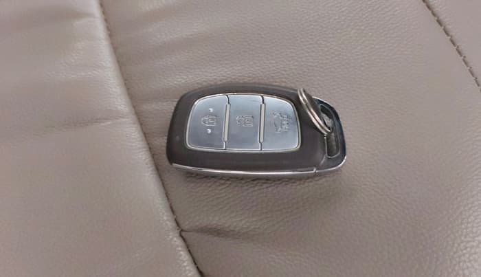 2013 Hyundai Grand i10 SPORTZ 1.2 KAPPA VTVT, Petrol, Manual, 1,17,049 km, Key Close Up